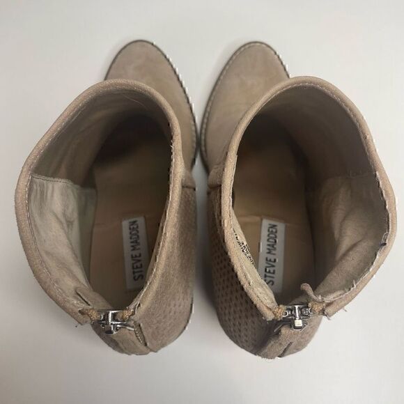 Steve Madden Tan Suede Boots Replay Heeled Ankle Size 8 Taupe Beige - Picture 7 of 8